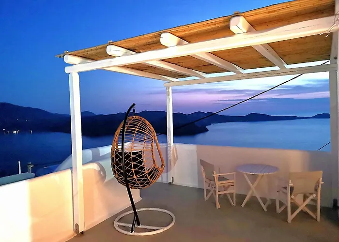 Plaka Suites